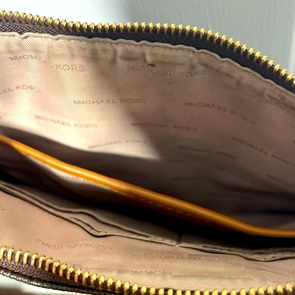 Michaels Kors crossbody bag - Picture 6 of 6